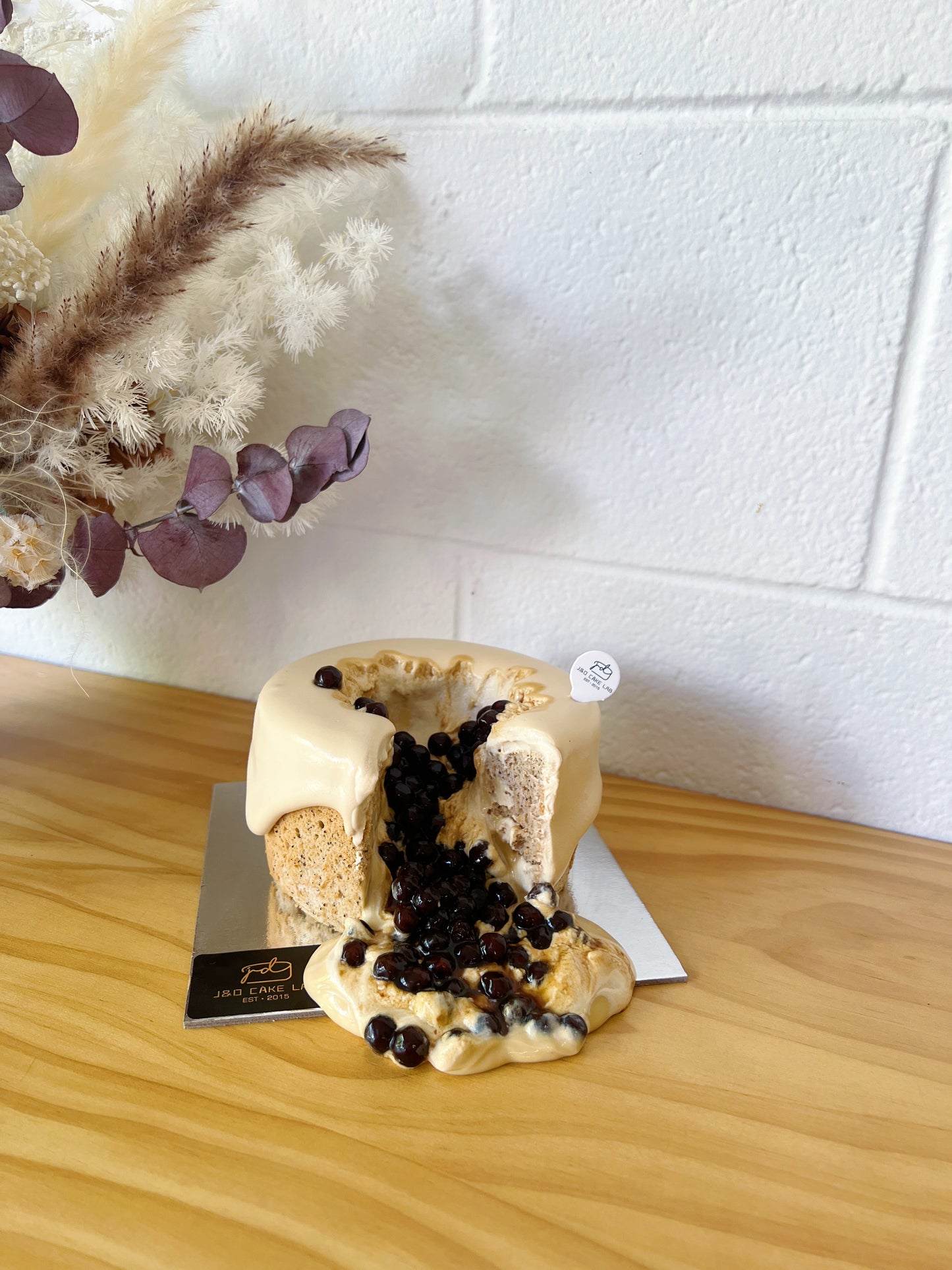 Earl Grey Bubble Tea Cream Cheese Lava Cake