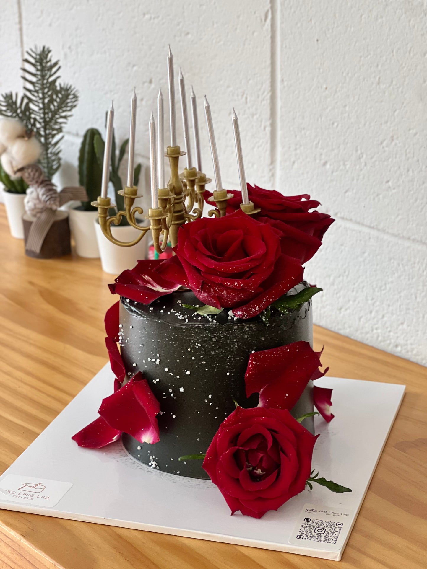 Red Roses with Black Color Buttercream Cake