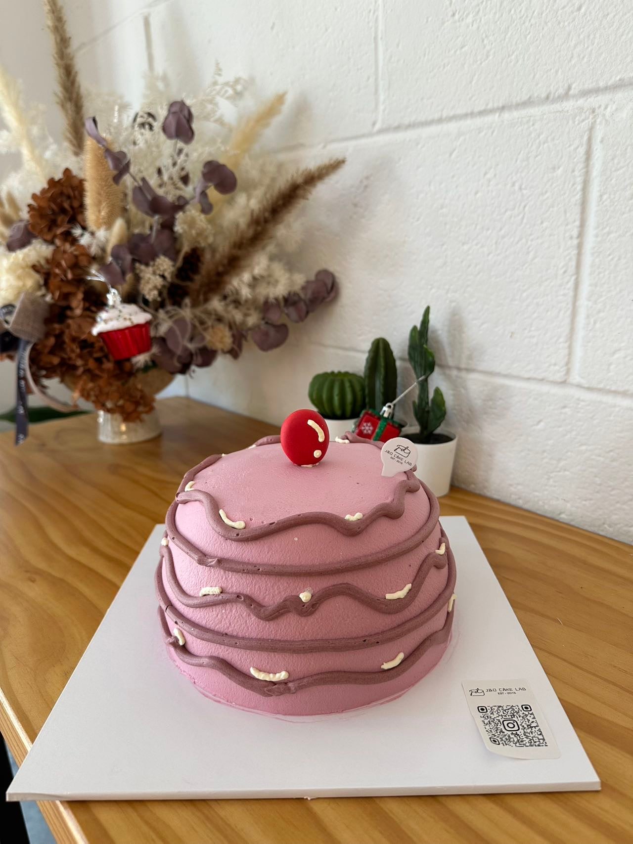 Comic Style Dome Shape Cake