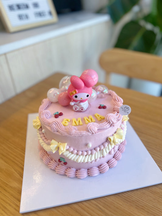 Vintage Melody Cream Cake