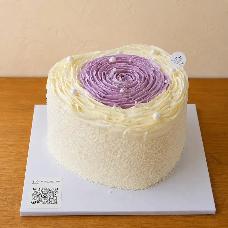 Rose Heart-Shaped Cake front