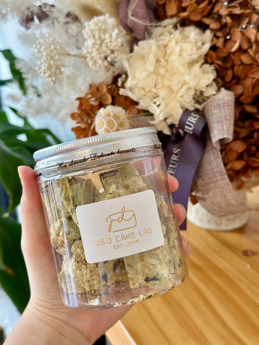 Pistachio with cranberry marshmallow crunch