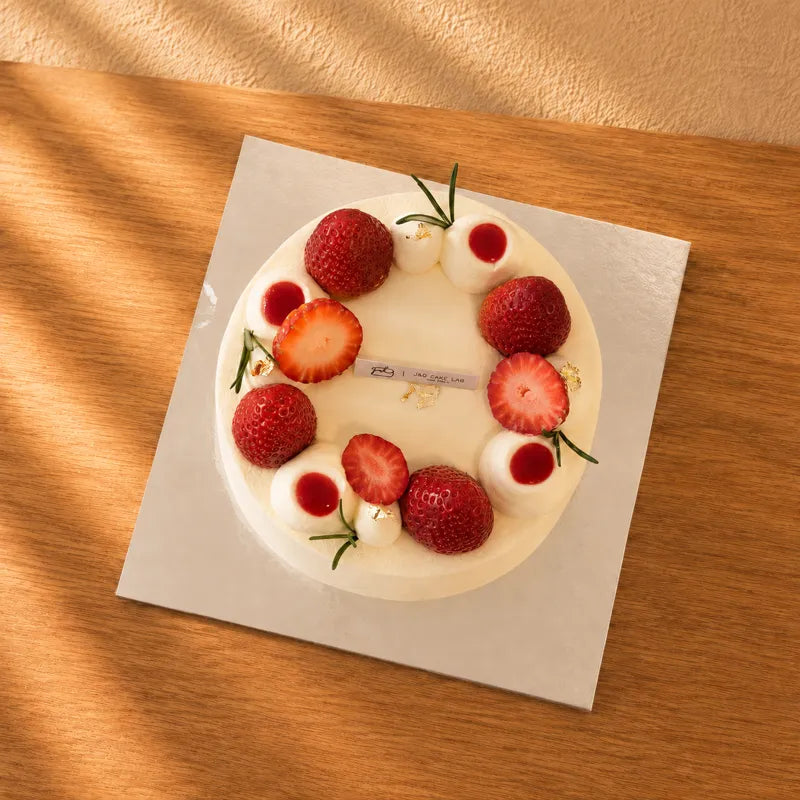 Berry Party Cream Cake top view